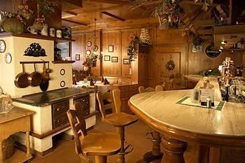 Daucher Hotel 3*