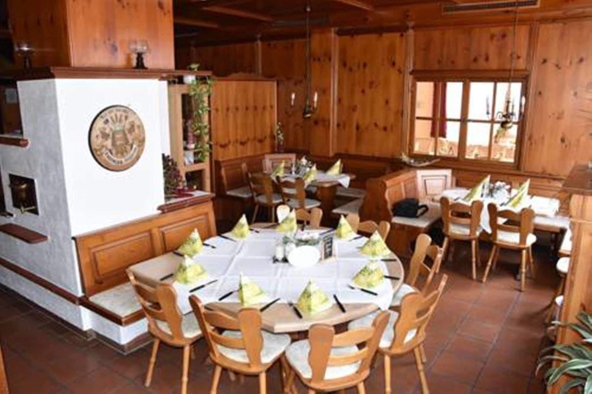 Hotel Daucher 3*